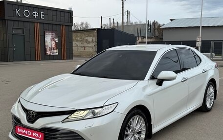 Toyota Camry, 2018 год, 2 900 000 рублей, 1 фотография