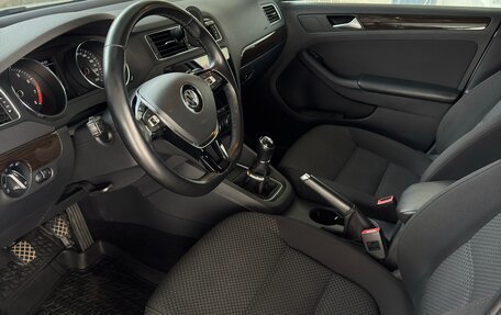 Volkswagen Jetta VI, 2016 год, 1 600 000 рублей, 18 фотография