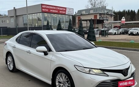 Toyota Camry, 2018 год, 2 900 000 рублей, 2 фотография