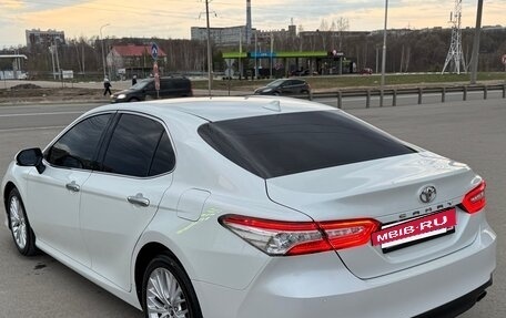 Toyota Camry, 2018 год, 2 900 000 рублей, 4 фотография