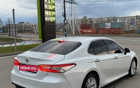 Toyota Camry, 2018 год, 2 900 000 рублей, 3 фотография