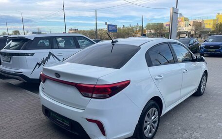 KIA Rio IV, 2017 год, 1 355 000 рублей, 6 фотография