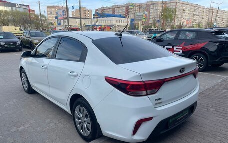 KIA Rio IV, 2017 год, 1 355 000 рублей, 8 фотография