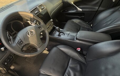 Lexus IS II рестайлинг 2, 2006 год, 1 250 000 рублей, 2 фотография