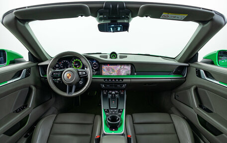 Porsche 911, 2020 год, 14 990 000 рублей, 34 фотография