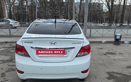 Hyundai Solaris II рестайлинг, 2011 год, 650 000 рублей, 4 фотография