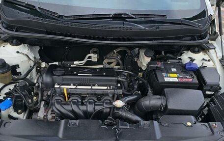 Hyundai Solaris II рестайлинг, 2011 год, 650 000 рублей, 9 фотография