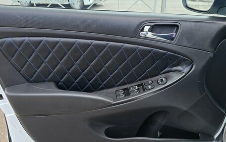 Hyundai Solaris II рестайлинг, 2011 год, 650 000 рублей, 14 фотография