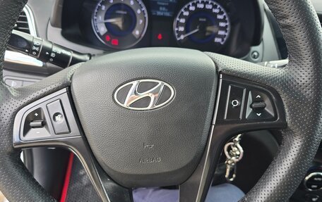 Hyundai Solaris II рестайлинг, 2011 год, 650 000 рублей, 16 фотография