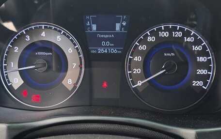 Hyundai Solaris II рестайлинг, 2011 год, 650 000 рублей, 15 фотография