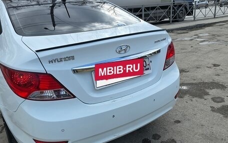 Hyundai Solaris II рестайлинг, 2011 год, 650 000 рублей, 18 фотография