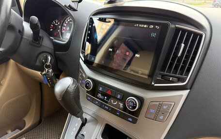 Hyundai H-1 II рестайлинг, 2019 год, 3 500 000 рублей, 11 фотография