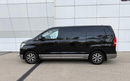 Hyundai H-1 II рестайлинг, 2019 год, 3 500 000 рублей, 4 фотография