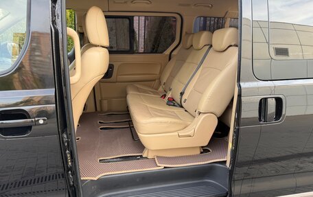 Hyundai H-1 II рестайлинг, 2019 год, 3 500 000 рублей, 9 фотография