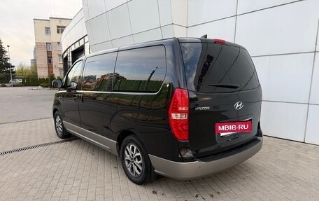 Hyundai H-1 II рестайлинг, 2019 год, 3 500 000 рублей, 5 фотография