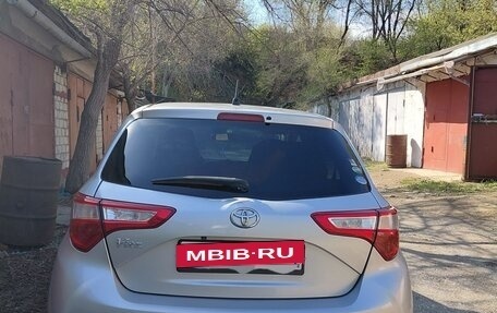 Toyota Vitz, 2017 год, 945 000 рублей, 3 фотография