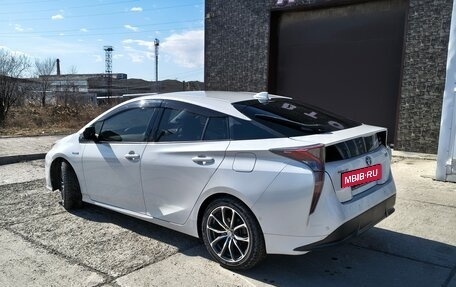 Toyota Prius IV XW50, 2016 год, 1 550 000 рублей, 8 фотография