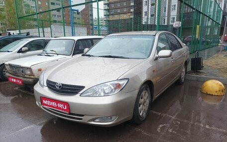 Toyota Camry V40, 2003 год, 600 000 рублей, 1 фотография