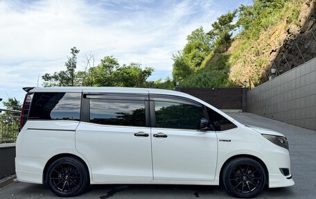 Toyota Esquire I, 2020 год, 3 100 000 рублей, 3 фотография