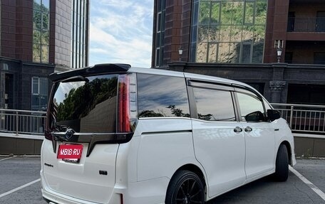 Toyota Esquire I, 2020 год, 3 100 000 рублей, 5 фотография