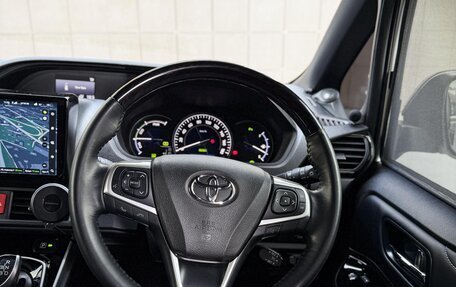Toyota Esquire I, 2020 год, 3 100 000 рублей, 12 фотография