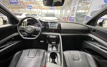 Hyundai Elantra, 2022 год, 1 300 000 рублей, 8 фотография