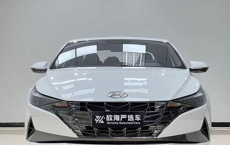 Hyundai Elantra, 2022 год, 1 300 000 рублей, 2 фотография