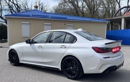 BMW 3 серия, 2019 год, 4 000 000 рублей, 1 фотография