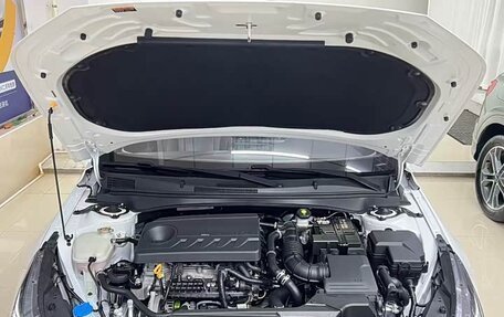 Hyundai Elantra, 2022 год, 1 300 000 рублей, 20 фотография