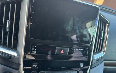 Toyota Land Cruiser 200, 2015 год, 4 100 000 рублей, 8 фотография