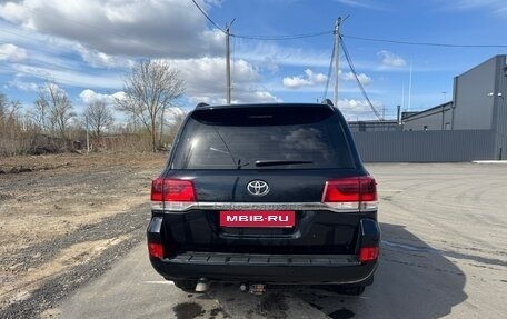 Toyota Land Cruiser 200, 2015 год, 4 100 000 рублей, 4 фотография