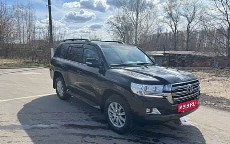 Toyota Land Cruiser 200, 2015 год, 4 100 000 рублей, 7 фотография