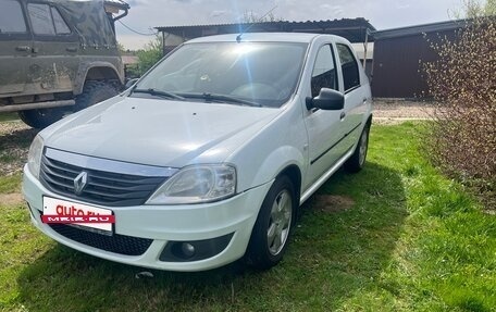 Renault Logan I, 2012 год, 700 000 рублей, 4 фотография