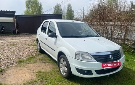 Renault Logan I, 2012 год, 700 000 рублей, 3 фотография