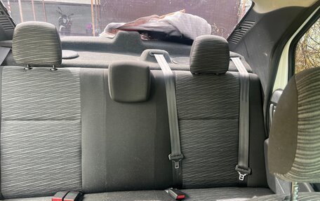 Renault Logan I, 2012 год, 700 000 рублей, 7 фотография