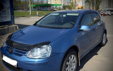 Volkswagen Golf V, 2004 год, 600 000 рублей, 2 фотография