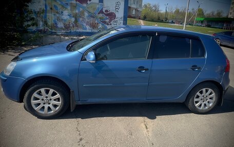 Volkswagen Golf V, 2004 год, 600 000 рублей, 3 фотография