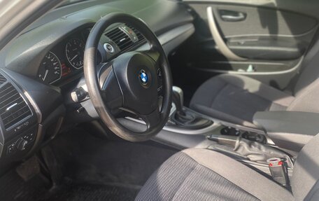 BMW 1 серия, 2011 год, 925 000 рублей, 6 фотография