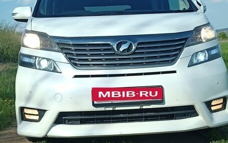 Toyota Vellfire I, 2011 год, 911 000 рублей, 4 фотография