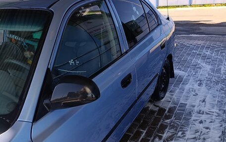 Hyundai Accent II, 2005 год, 200 000 рублей, 4 фотография