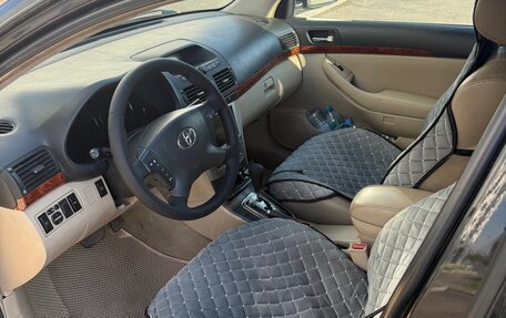 Toyota Avensis III рестайлинг, 2004 год, 620 000 рублей, 10 фотография
