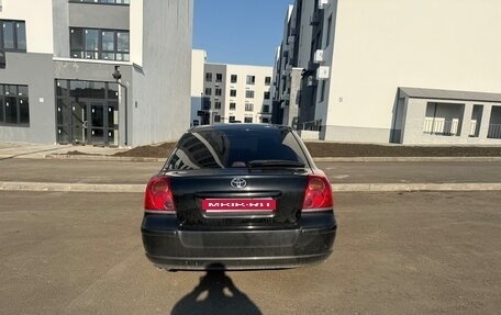 Toyota Avensis III рестайлинг, 2004 год, 620 000 рублей, 5 фотография