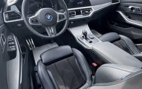 BMW 3 серия, 2019 год, 4 000 000 рублей, 20 фотография