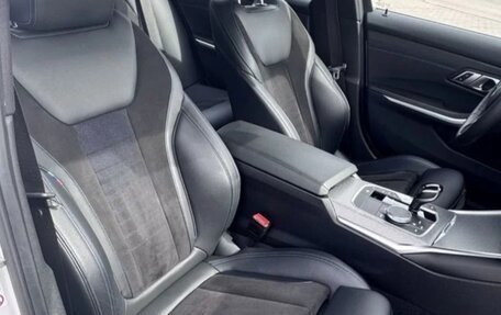 BMW 3 серия, 2019 год, 4 000 000 рублей, 24 фотография
