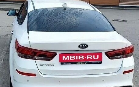 KIA Optima IV, 2019 год, 1 800 000 рублей, 2 фотография
