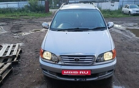 Toyota Ipsum II, 1996 год, 380 000 рублей, 1 фотография