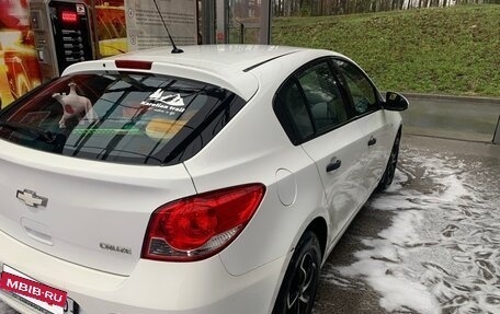Chevrolet Cruze II, 2011 год, 590 000 рублей, 3 фотография