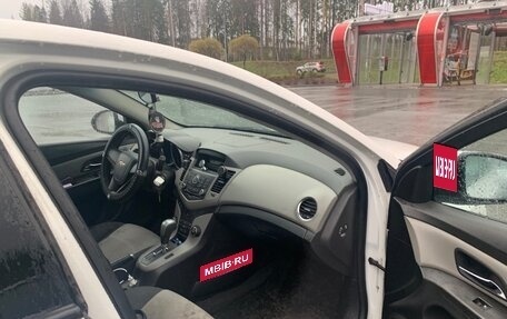 Chevrolet Cruze II, 2011 год, 590 000 рублей, 9 фотография