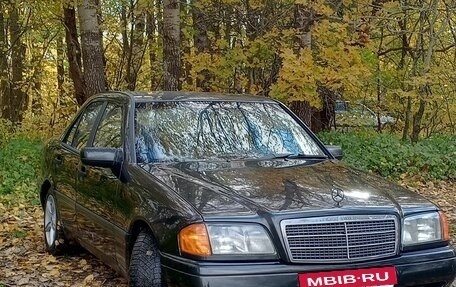 Mercedes-Benz C-Класс, 1994 год, 400 000 рублей, 1 фотография