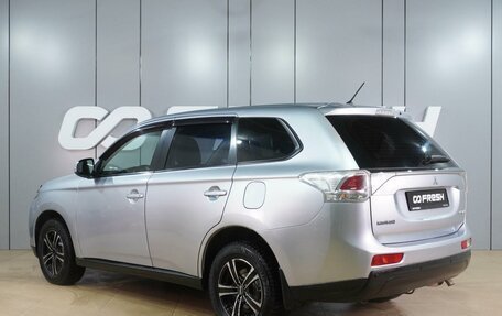 Mitsubishi Outlander III рестайлинг 3, 2013 год, 1 379 000 рублей, 2 фотография